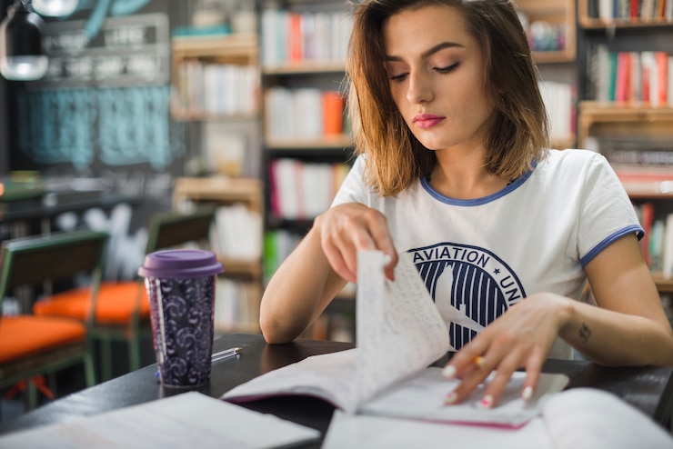 Negócios e Investimentos: O Poder dos Cursos Online para Estudar Online e Alavancar seu Futuro Financeiro